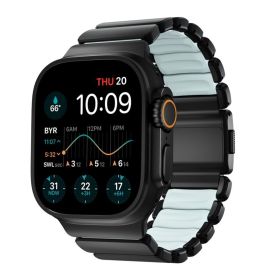 Nomad Stratos Titanium Apple Watch Armband 44mm / 45mm / 46mm / 49mm Black / Icy Blue Glow